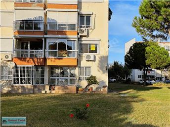 BOSTANLI SAHİLDE ÖZEL OTOPARKLI ASANSÖRLÜ 3+1 YALI DAİRESİ